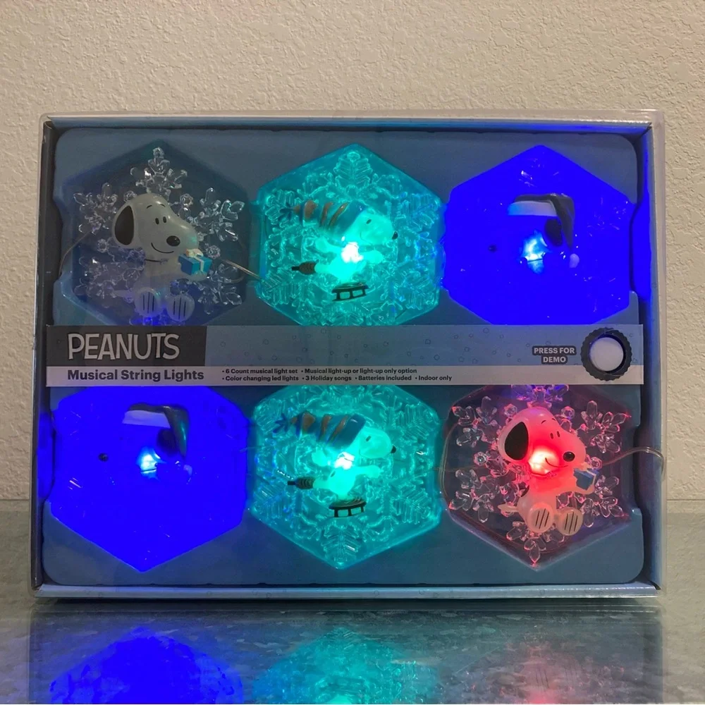 Peanuts Musical String Lights - Picture 3 of 10